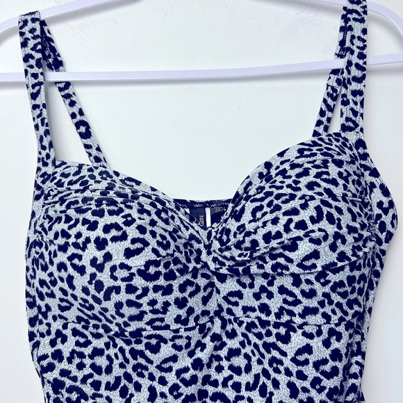 NIPTUCK Swim Australian Joanne Leopard Print One Piece Swimsuit - Picture 3 of 15